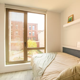 8 Bed En Suite - Image 1